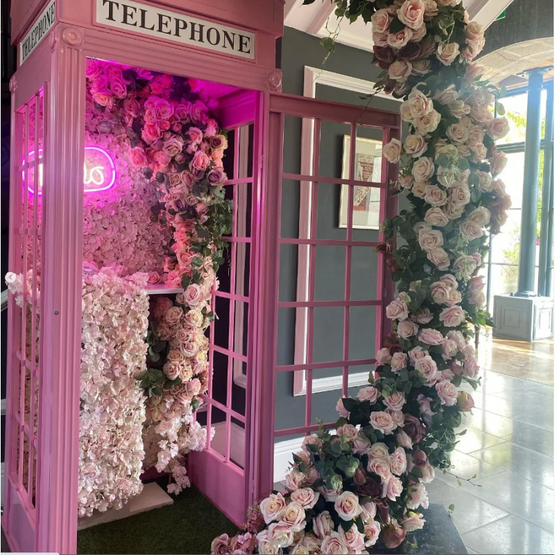 Cabina telefonica rosa persona - Photo Booth Prop recensione e prezzo
